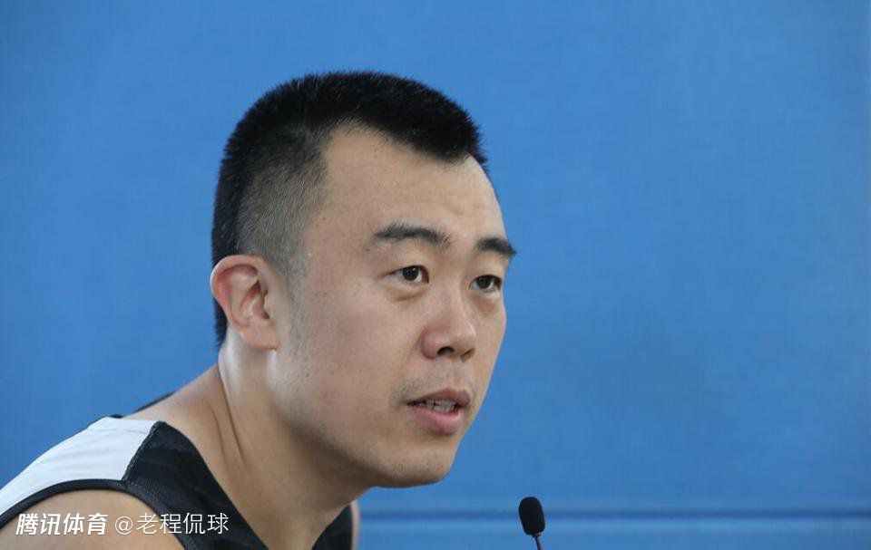 美女被艹动态图